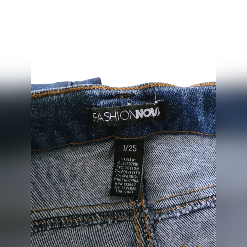 FASHION NOVA | RAW HEM JEANS | SIZE 1/25 - Picture 5 of 13